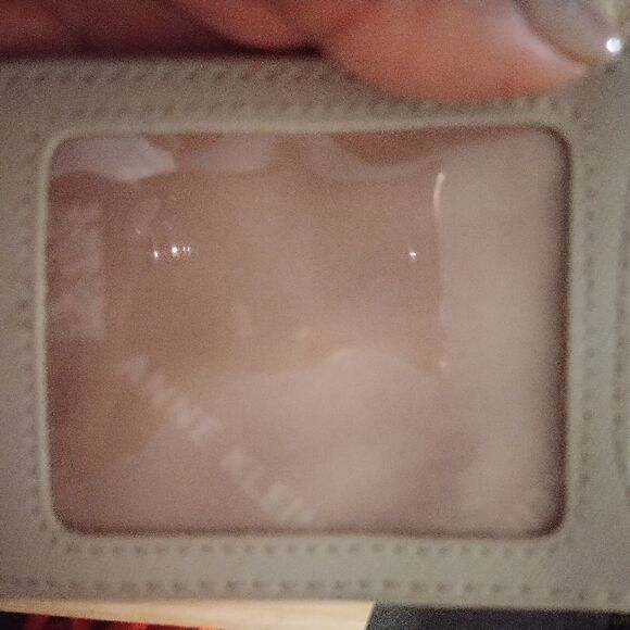 Anne Klein cream wallet keychain - Picture 4 of 6